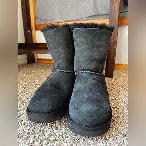 Black Uggs with bows